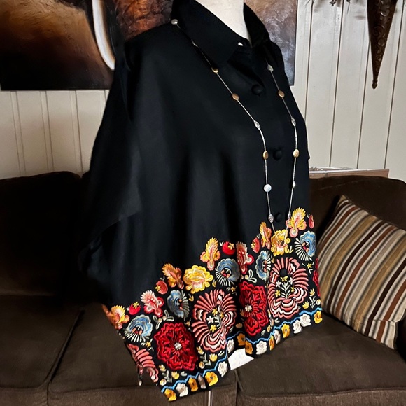 Andrea Javine • Medium • Black • Blouse Embroideries • Multi-Colors Flowers - Picture 5 of 16